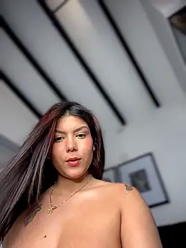 CherrySmirkXXX webcam