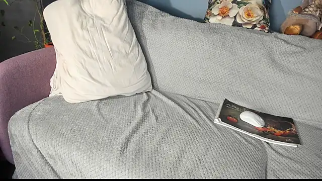 missbenz - Missbenz's free webcam - UK Sex Cams