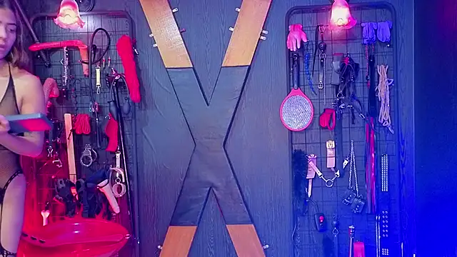 Dominated_desires_Bdsm webcam