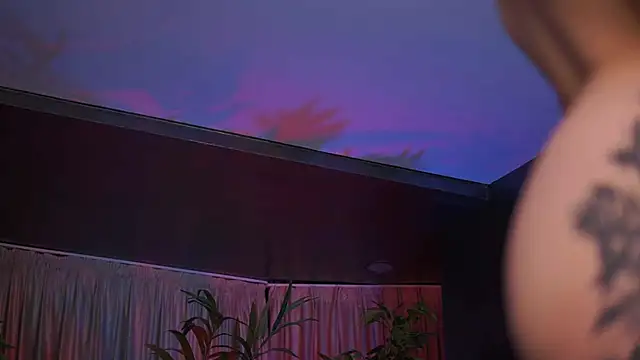 HotBustyBabeX webcam