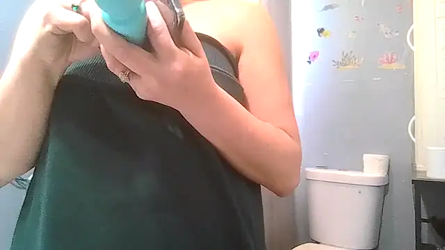 shysluutgia - ShysluutGia's free webcam