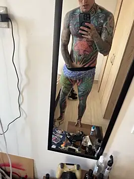 chrissblack - Chrissblack's free webcam - UK Sex Cams