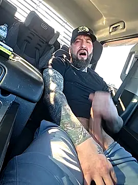 Beardedtattood webcam