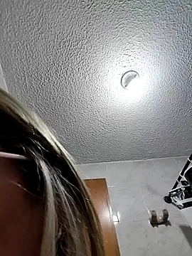 AlexxiaaMat from StripChat is Freechat