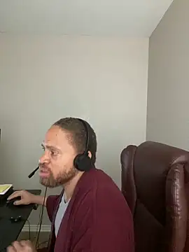 fathero1time (M mature) - 4000 tokens and I bust this NUT! 💰 💰💰