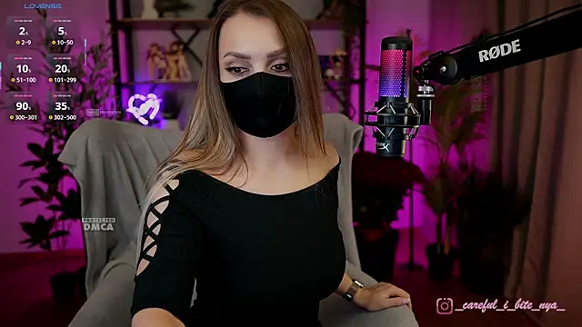 careful_i_bite_nya webcam