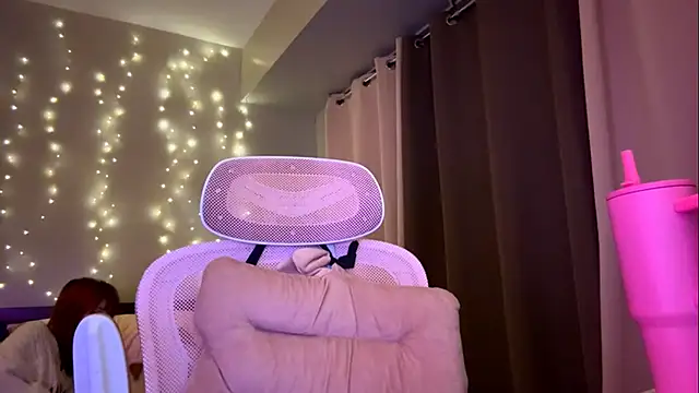 NoellaTrumbull webcam