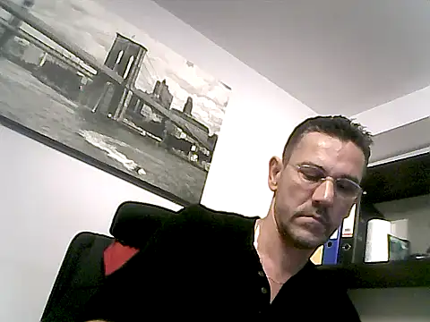 mastercharisma35 webcam