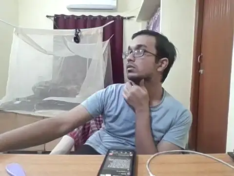 THE_NAKED_BOY webcam