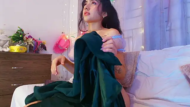 adara_johnson__ webcam