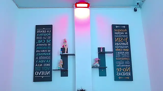 CHLOE_THUNDERS webcam