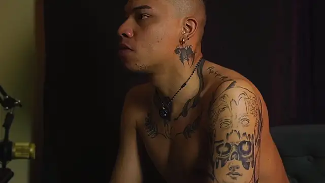 AlphaMasterXxx webcam