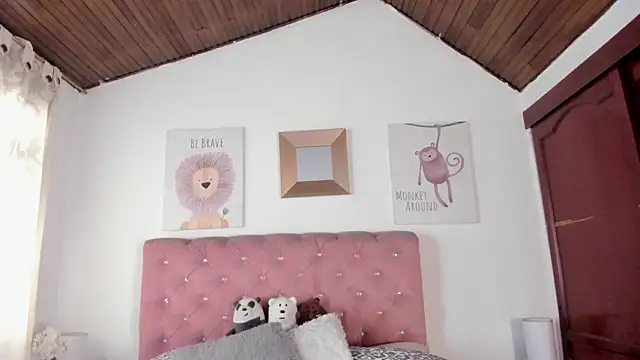 celessteredds - CelessteRedds's free webcam