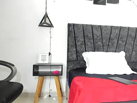 Little_pamela_skinny