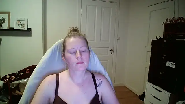 Girlnina-1995 webcam