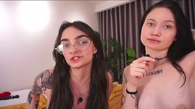 morena_dolce - Morena_Dolce's free webcam