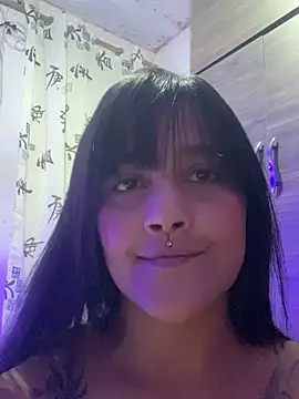 TwoHotGirlsLive webcam