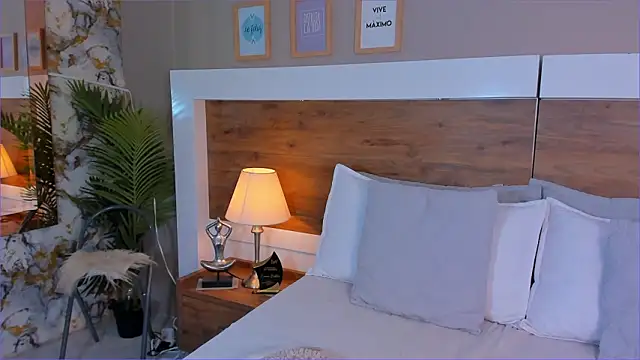 emabakker - EmaBakker's free webcam - UK Sex Cams