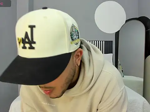 Andrew_Lewiss webcam