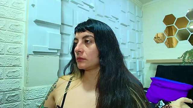 Naughty_Kittenm webcam