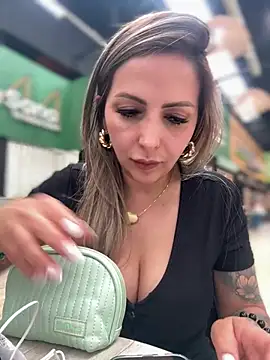 _abril-office1 - _Abril-Office1's free webcam - UK Sex Cams