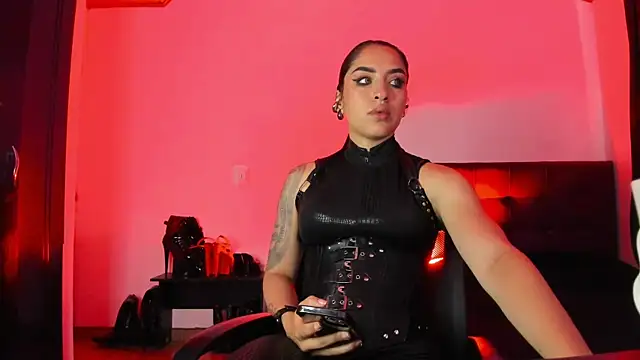 MistressVenena webcam