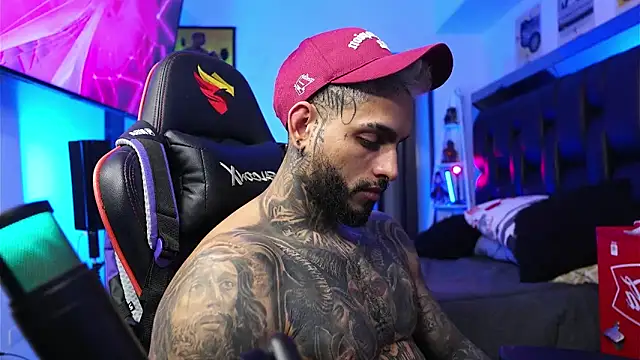 logan_hugh8 - Logan_hugh8's free webcam - UK Sex Cams