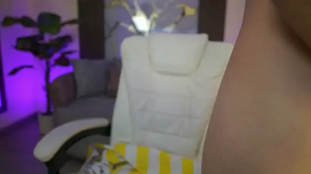 tessaafox - TessaaFox's free webcam - UK Sex Cams