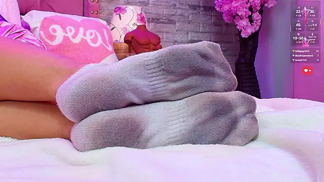 aurorasim (F young) - control my toy and try get my squirt 💦