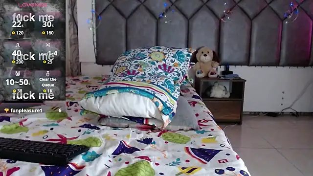 Tiffany_Valentine15 webcam