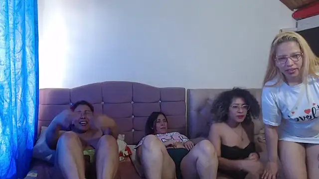 LITTLEKITTY19 webcam