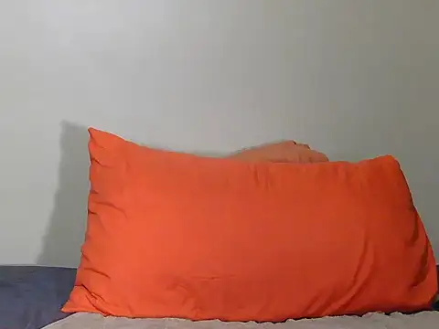 LICKABLETASH98 webcam