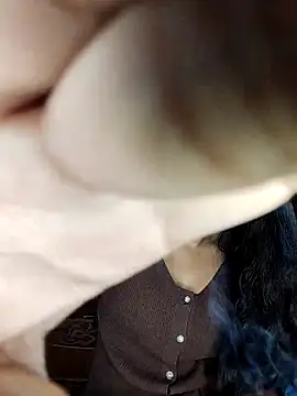 Webcam Model (babydoll7172)  is live.Free join now!