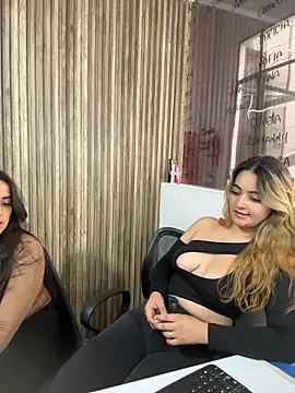 Antonella_Julieta webcam