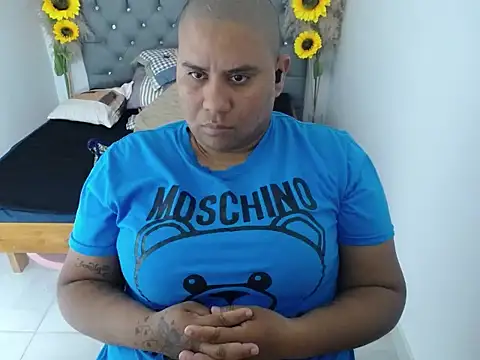 hotlesby_valery webcam