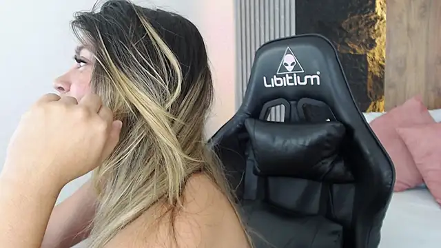 yesenia_villan webcam