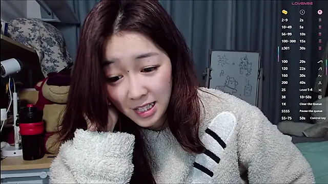 xueli1902 - XueLi1902's free webcam - UK Sex Cams