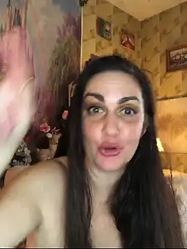 Webcam Model (Blanche-neige1)  is live.Free join now!