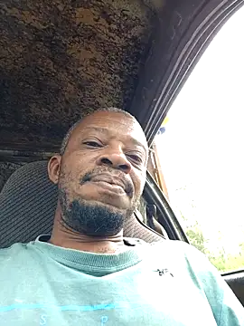 negaomalinha1 - Negaomalinha1's free webcam - UK Sex Cams