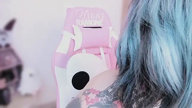 NikkiRamone webcam