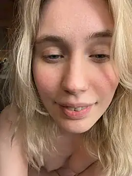 LovelyMiu webcam