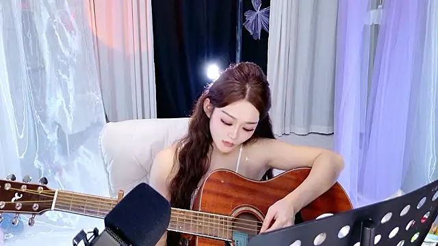 Dancer_Lucky-Nini webcam