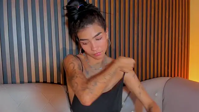 lauraaristizabal - LauraAristizabal's free webcam