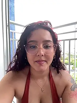 Webcam Model (kittysophie_)  is live.Free join now!