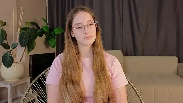 MidnightAstra webcam