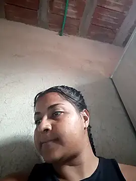 Giselabrunette25 webcam