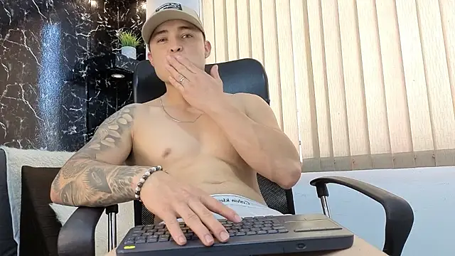 Alexander_ferre webcam