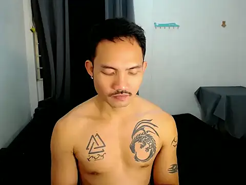 Thefriskyasian webcam