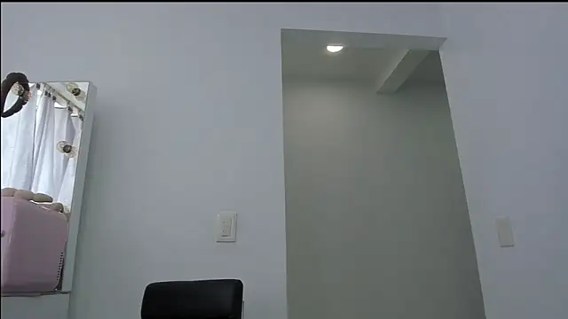 bellacarolainnn webcam