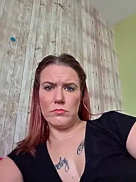 Webcam Model (RhondaRump)  is live.Free join now!